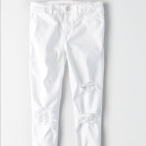 American Eagle White Ripped Jeans. Plus size
